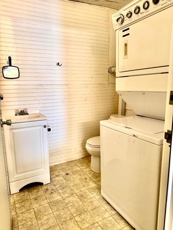 PINE GROVE VILLAGE - Residential