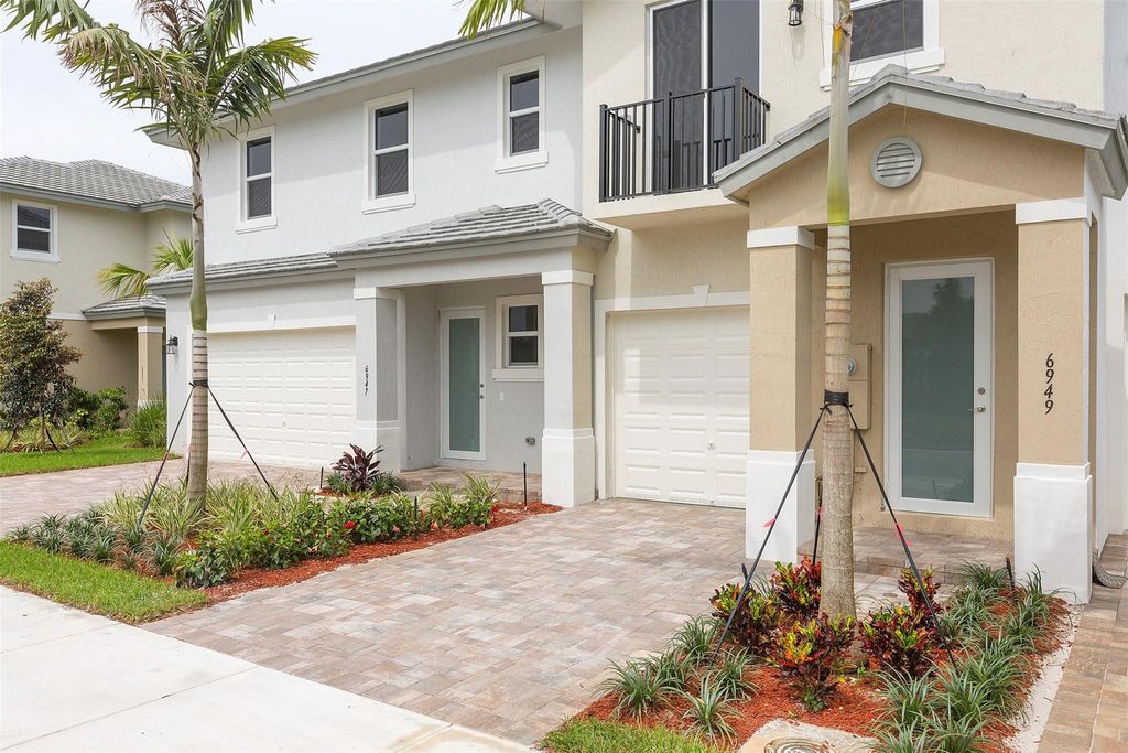 Photo of 6954 Pines Circle, Coconut Creek, FL 33073 (MLS # F10476081)