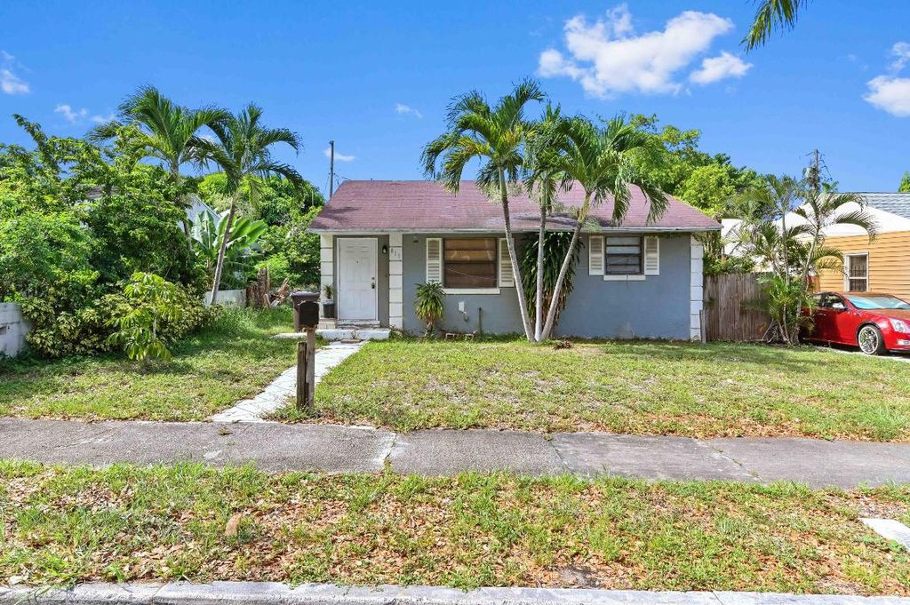 Photo of 811 32nd Street, West Palm Beach, FL 33407 (MLS # R11101213)