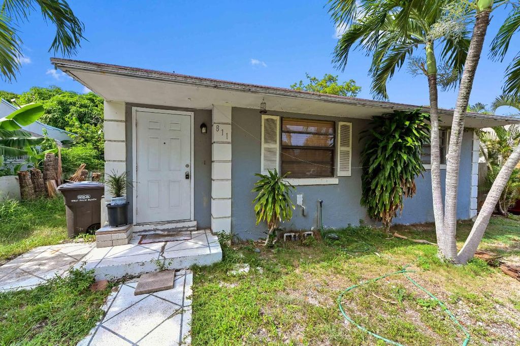 Photo of 811 32nd Street, West Palm Beach, FL 33407 (MLS # R11101213)