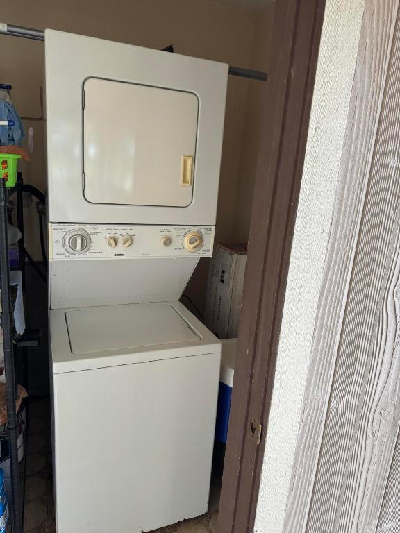 ASHMONT - Residential