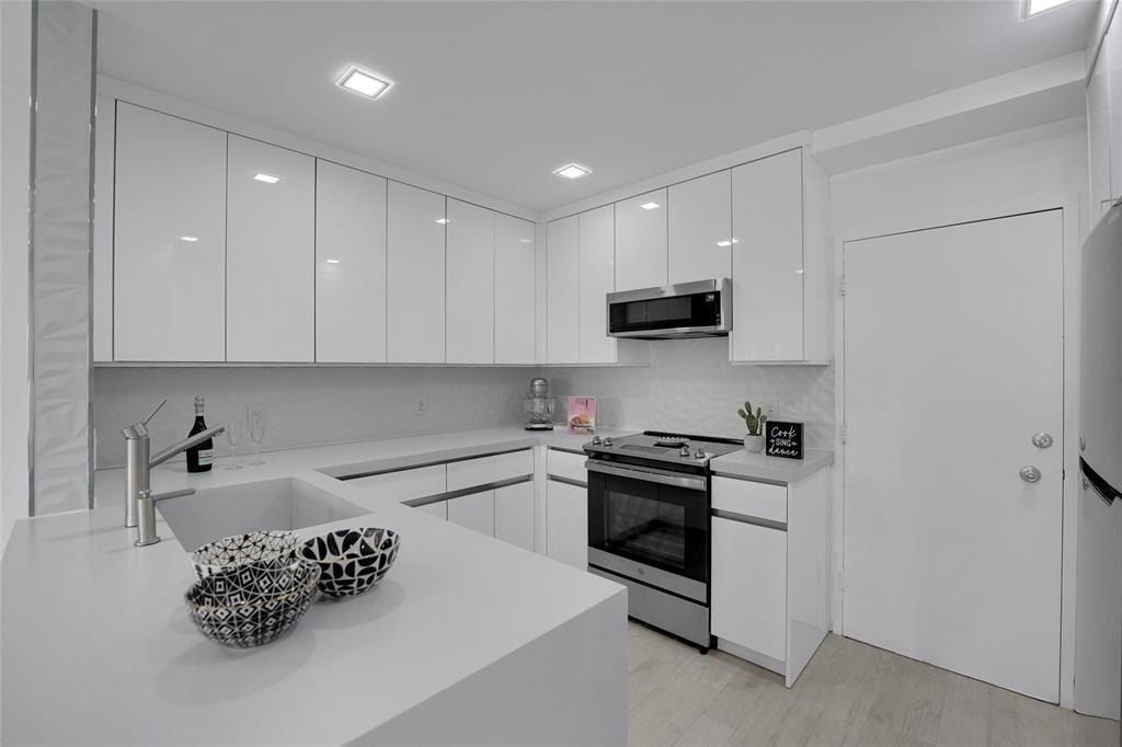 Ocean Riviera - Residential