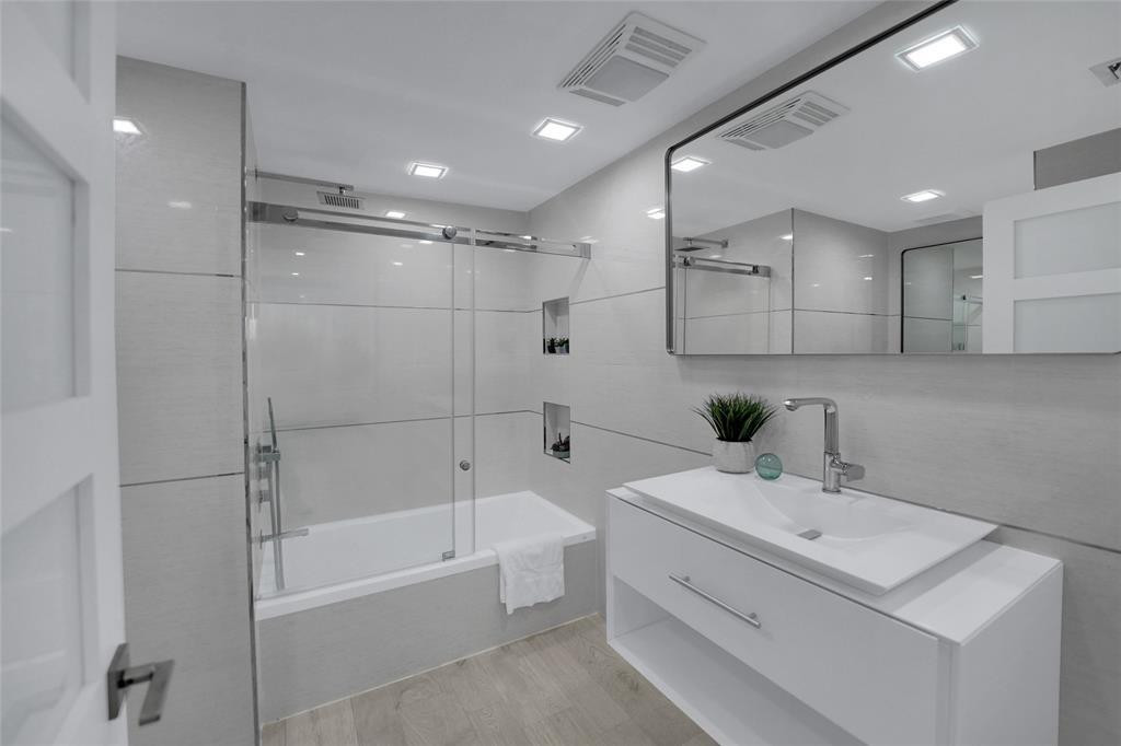 Ocean Riviera - Residential