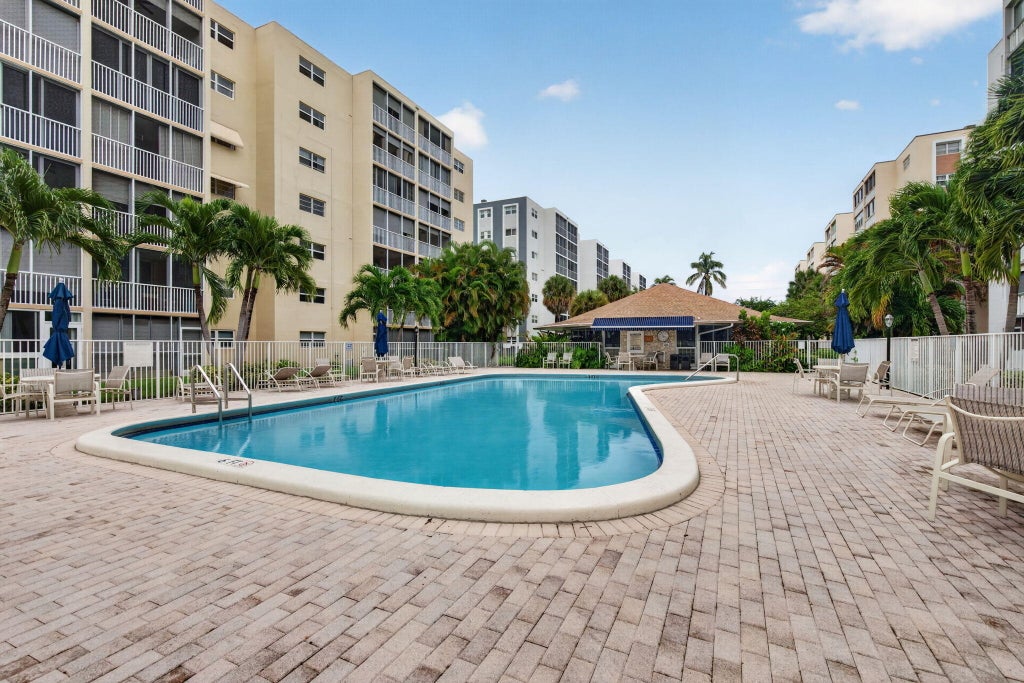 Photo of 620 NE 12th Avenue #202, Hallandale Beach, FL 33009 (MLS # B26080470)