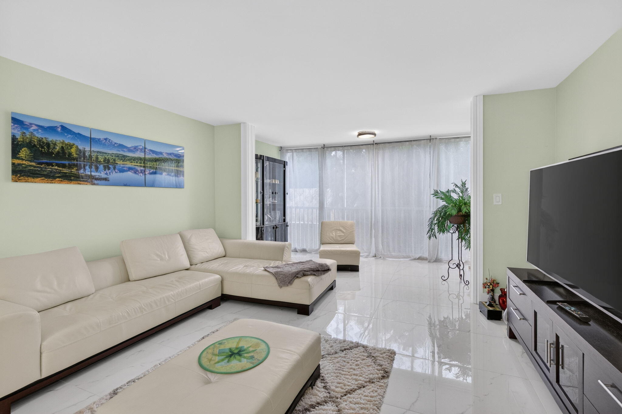 620 NE 12th Avenue 202
