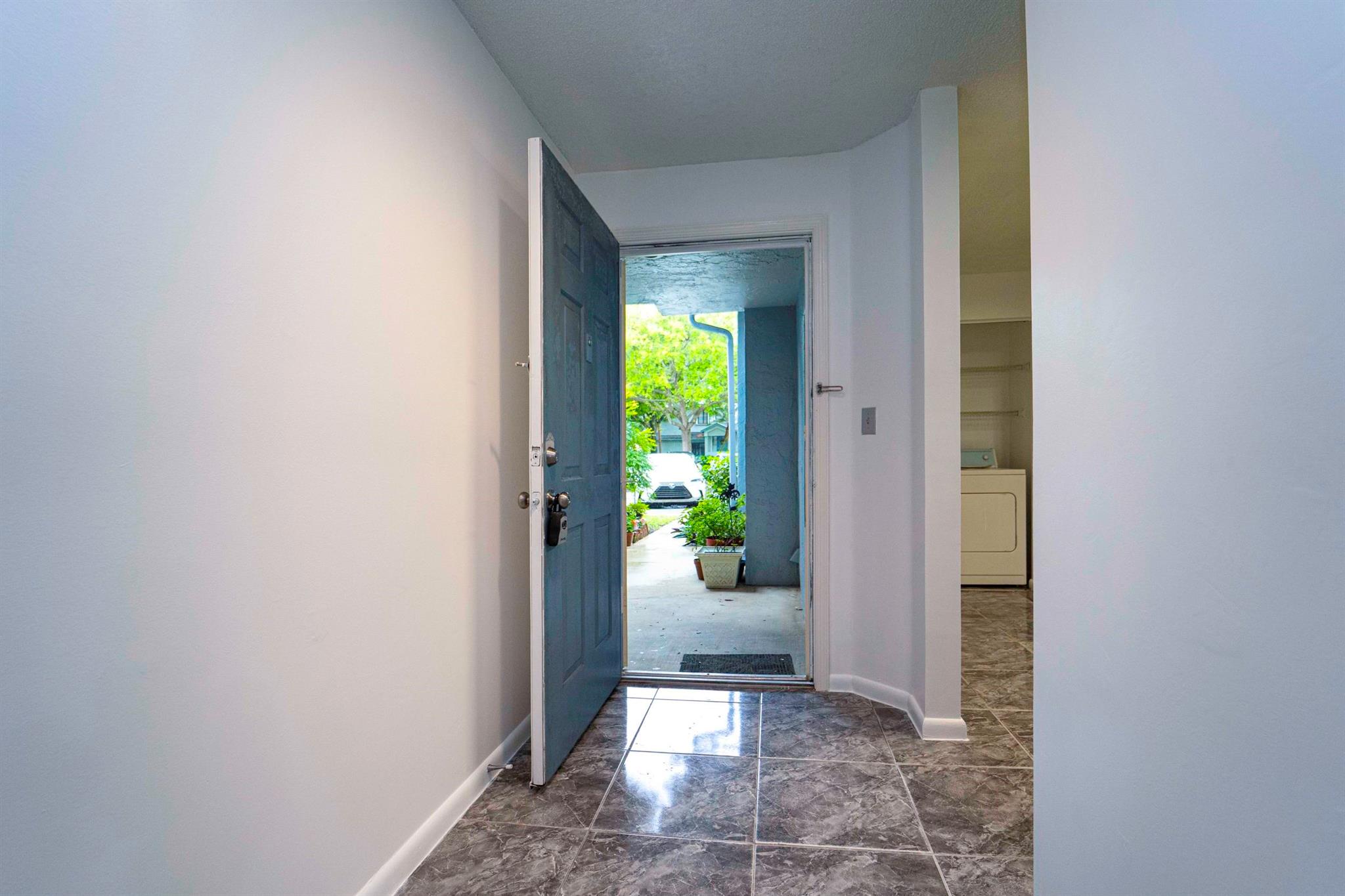 102 Harbour Pointe Way 102