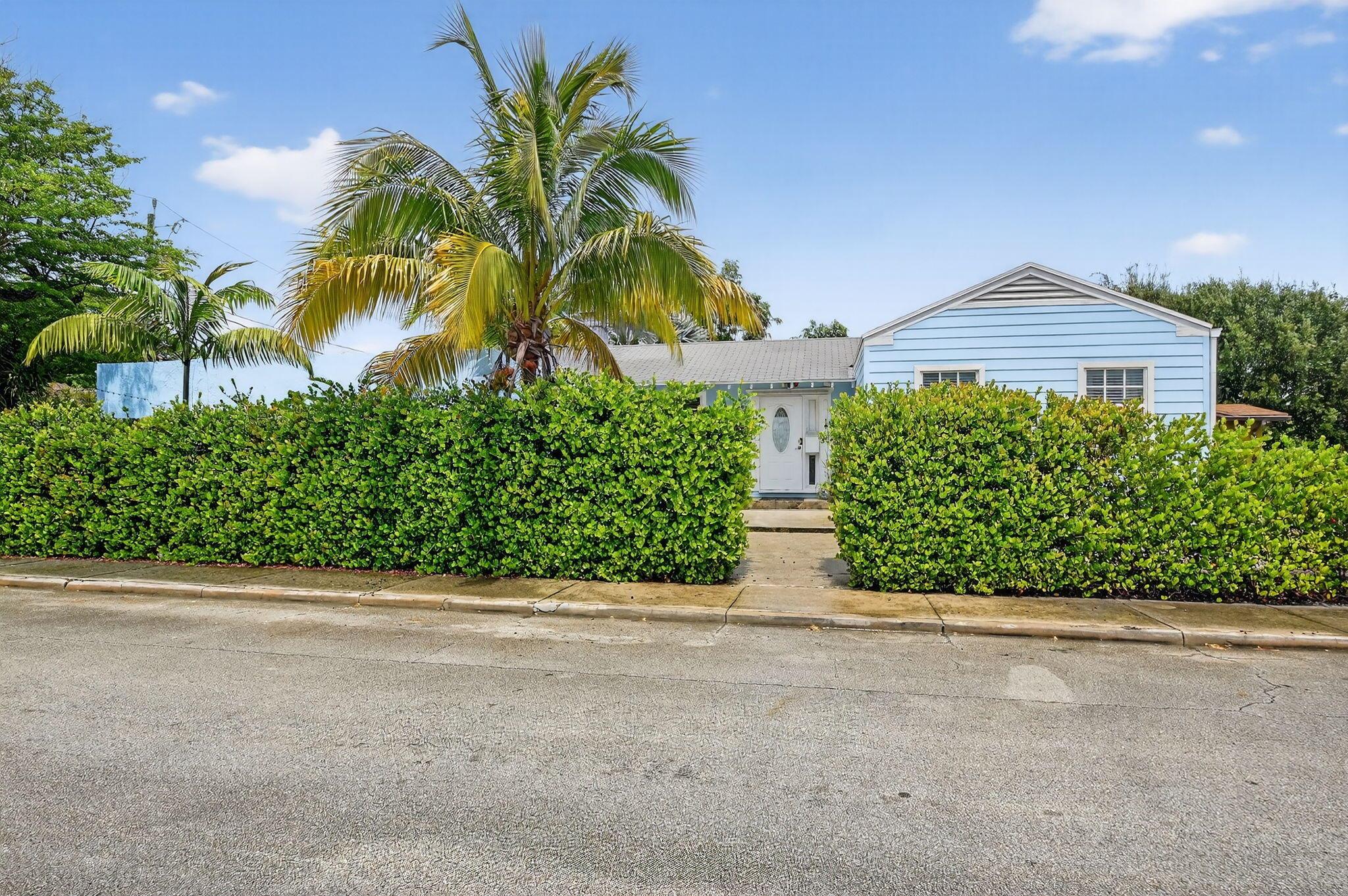 1201 N Ocean Breeze