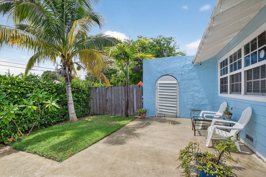 Photo of 1201 N Ocean Breeze, Lake Worth Beach, FL 33460 (MLS # R11121939)