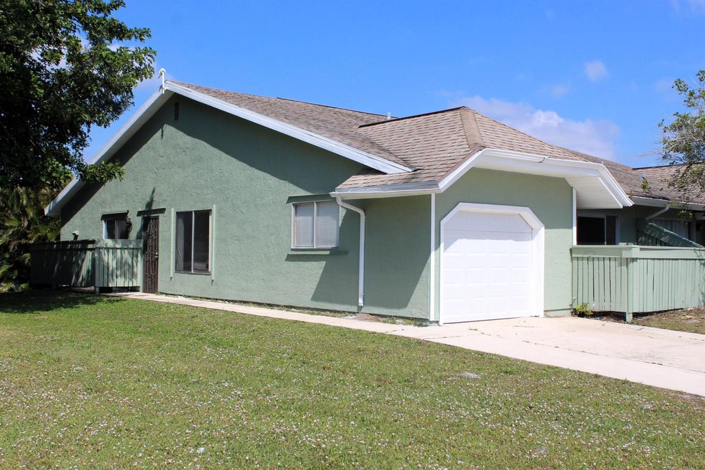 Photo of 1790 SE Ryecroft Court, Port Saint Lucie, FL 34952 (MLS # R11071702)