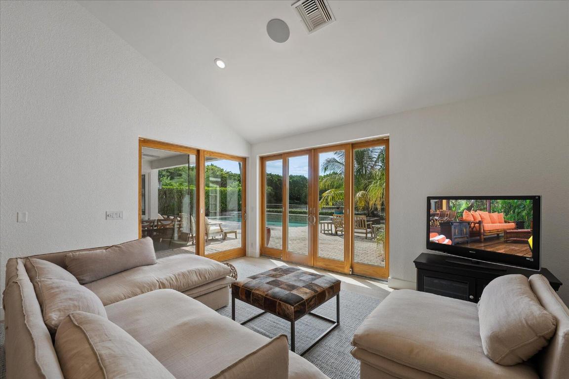 BENT CYPRESS - Residential