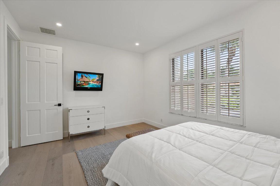 BENT CYPRESS - Residential