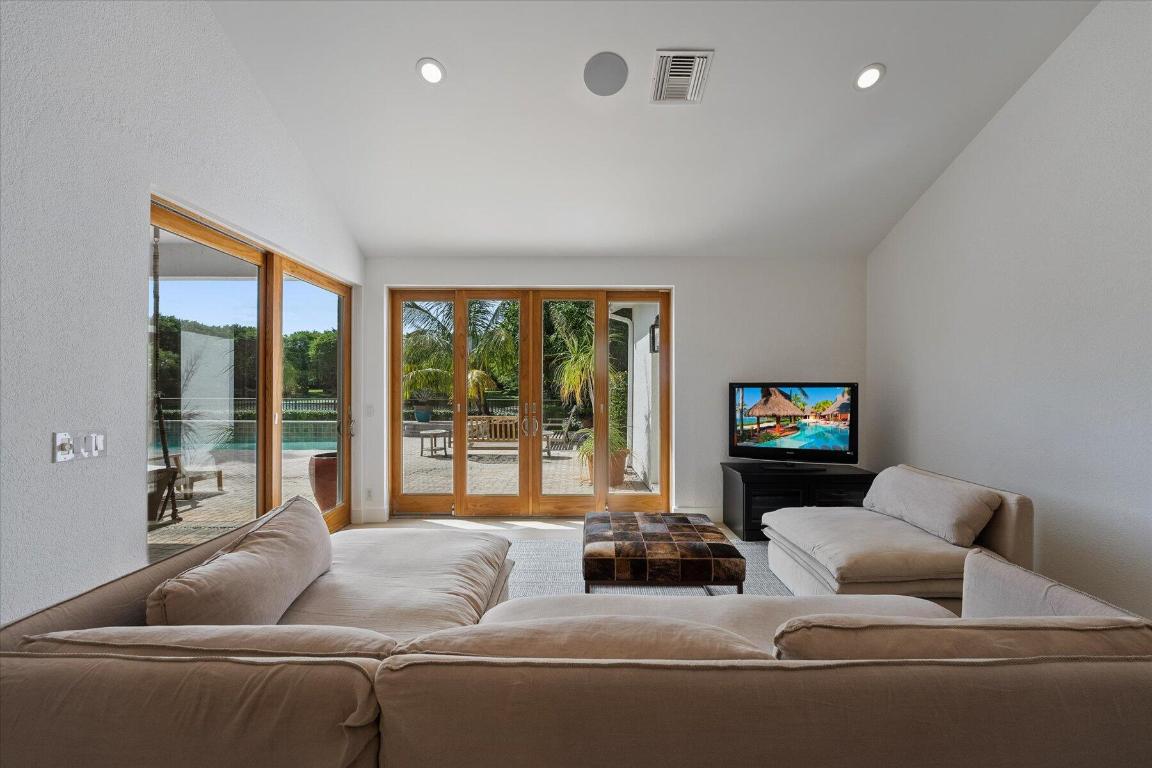 BENT CYPRESS - Residential