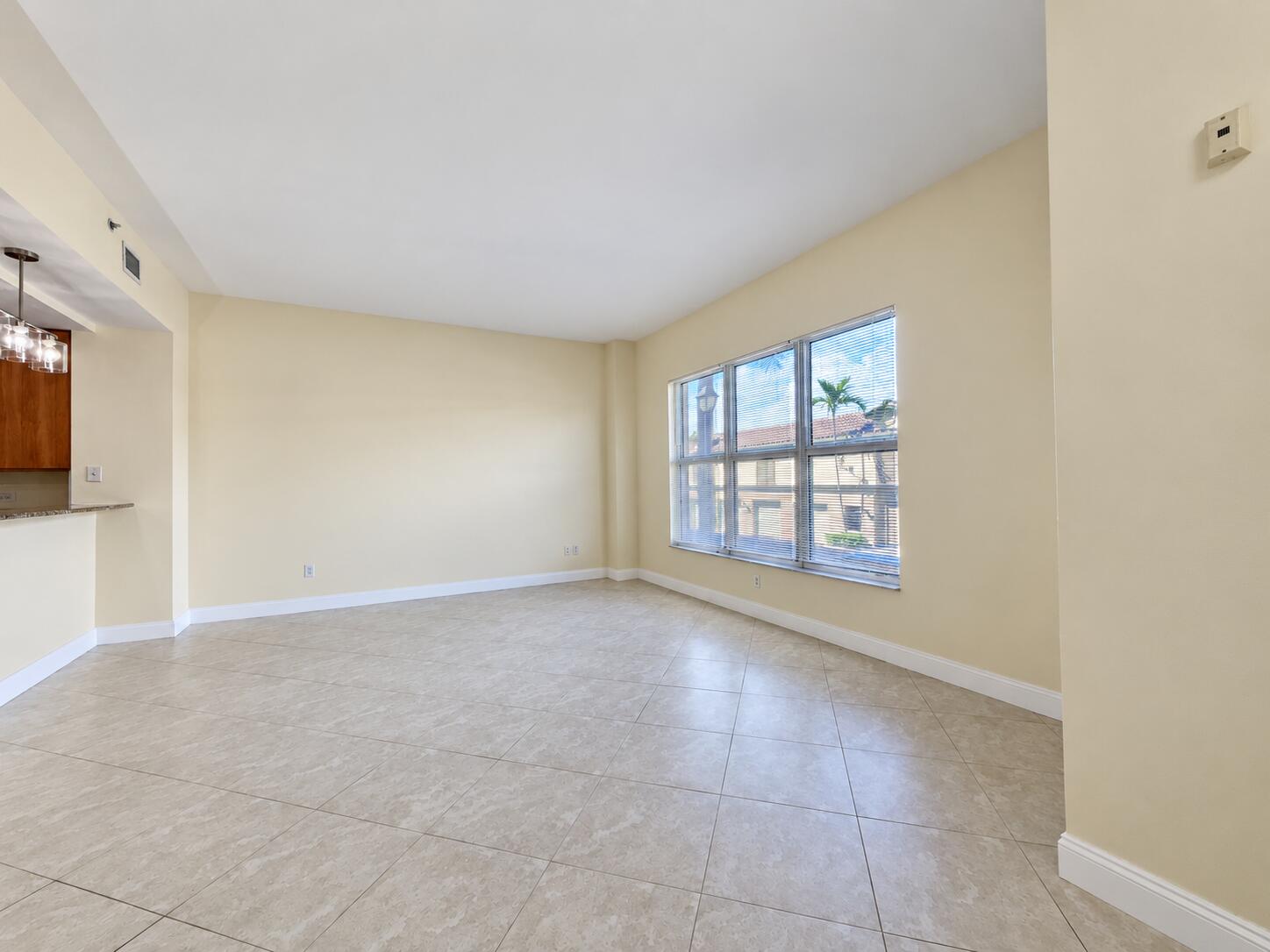 2633 NE 14TH Avenue 109