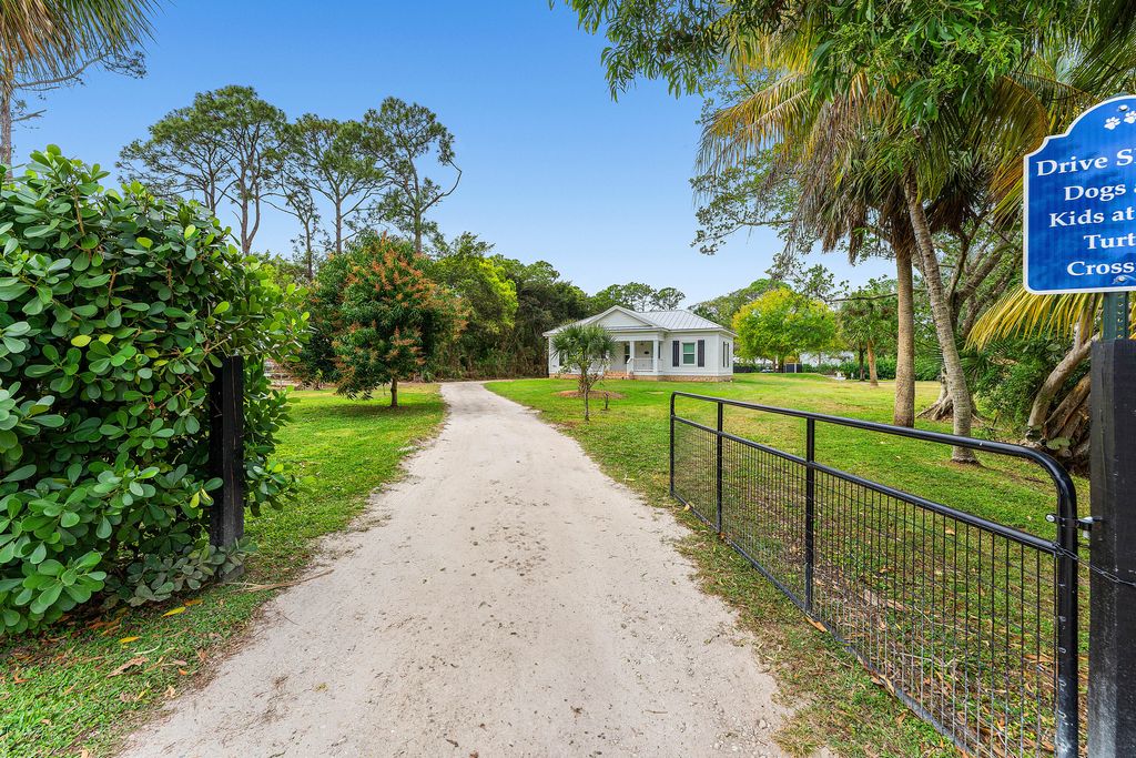 Photo of 16823 127th Drive N Drive N, Jupiter, FL 33478 (MLS # R11159039)