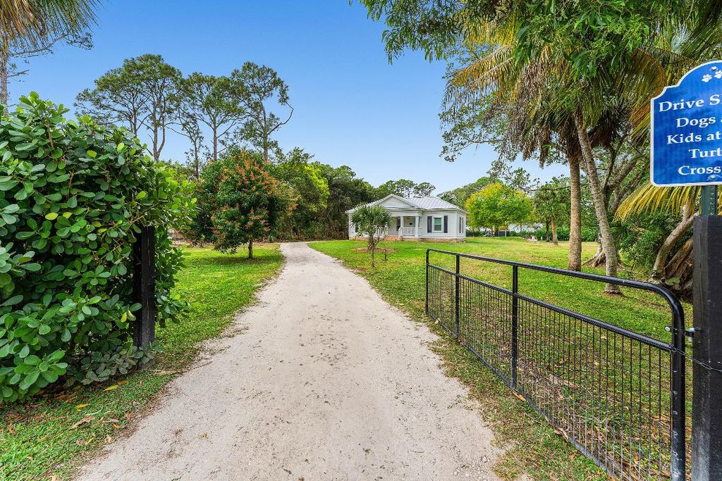 Photo of 16823 127th Drive N Drive N, Jupiter, FL 33478 (MLS # R11159039)