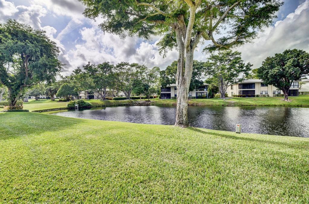 STRATFORD AT HUNTERS RUN CONDO - Residential