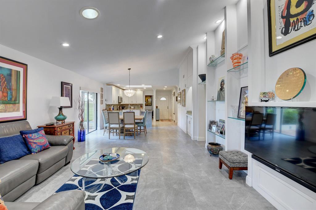 STRATFORD AT HUNTERS RUN CONDO - Residential