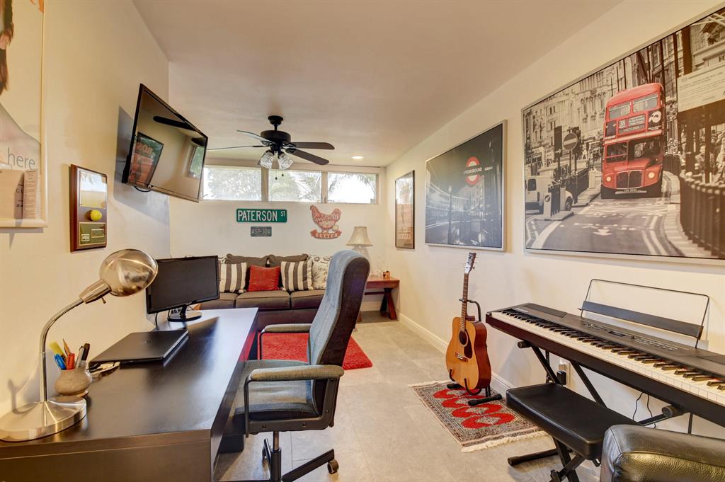 STRATFORD AT HUNTERS RUN CONDO - Residential