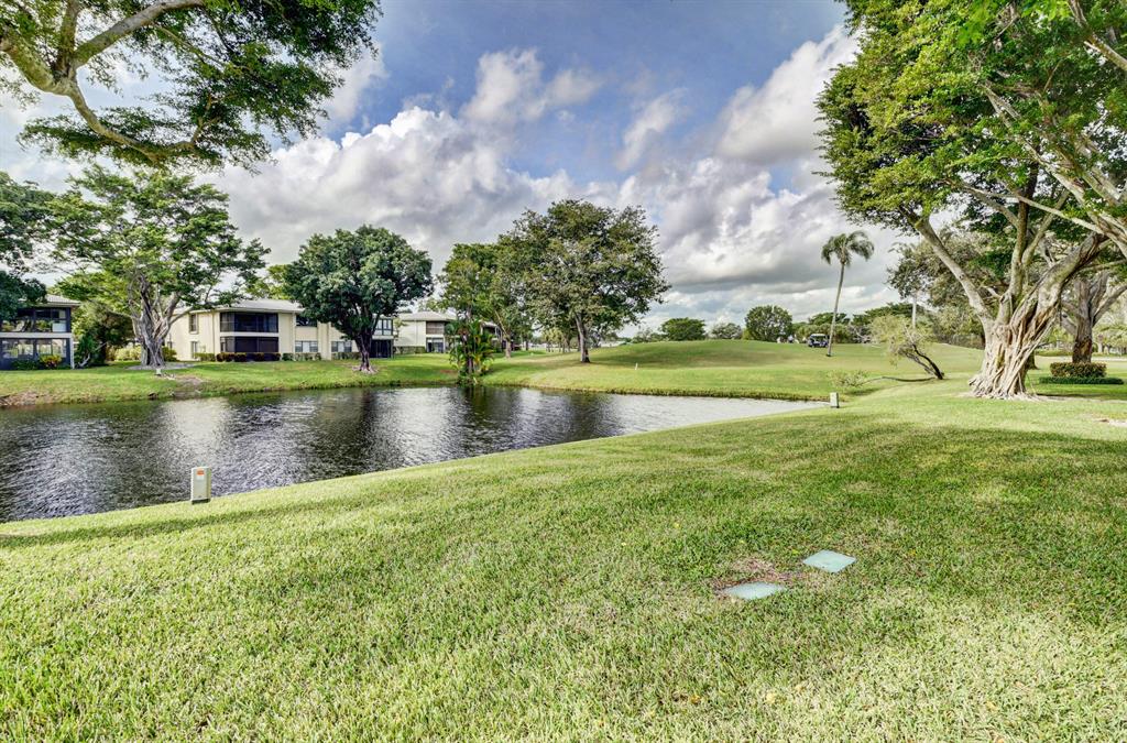 STRATFORD AT HUNTERS RUN CONDO - Residential