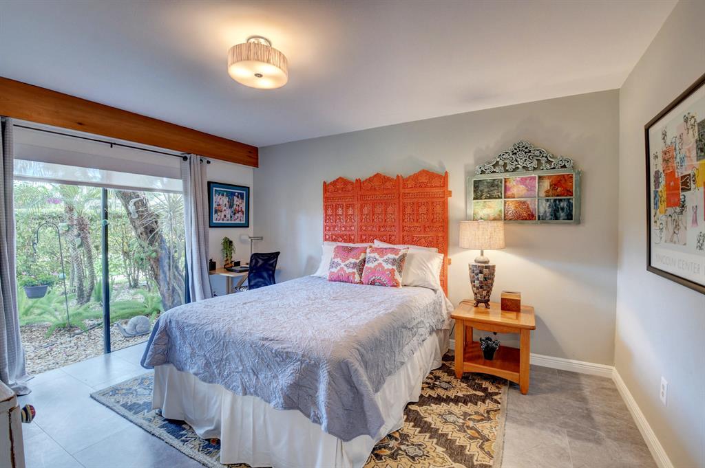 STRATFORD AT HUNTERS RUN CONDO - Residential