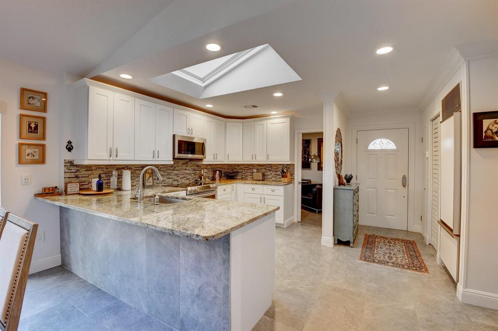 STRATFORD AT HUNTERS RUN CONDO - Residential