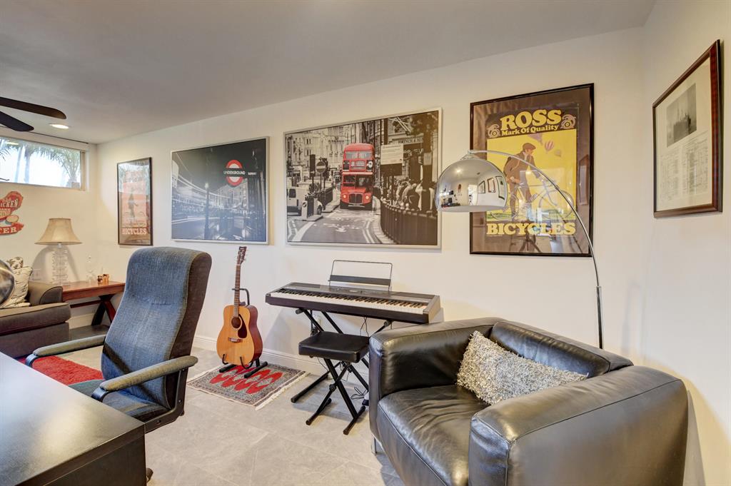 STRATFORD AT HUNTERS RUN CONDO - Residential