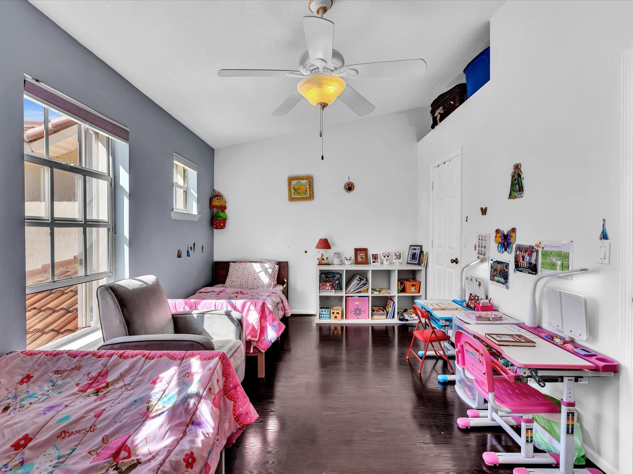 VERONA LAKES - Residential