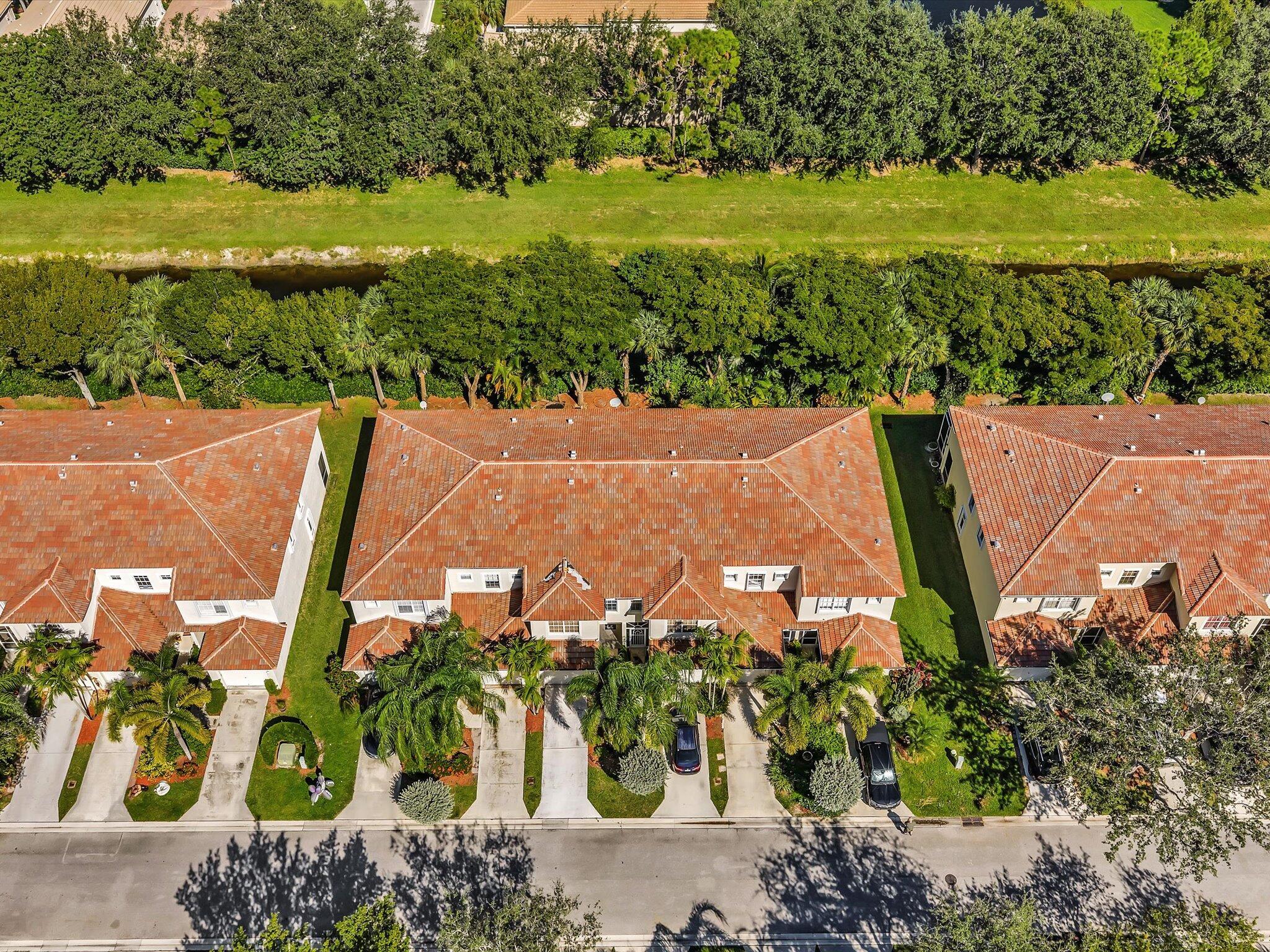 VERONA LAKES - Residential