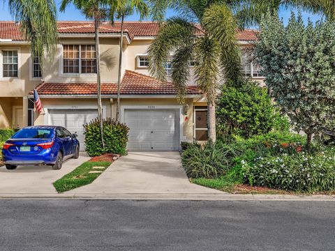 ME MYYMME FLORIDAN ASUNTONNE NOPEASTI JA PARHAALLA HINNALLA 9695 Porta Leona Lane Boynton Beach FL 33472