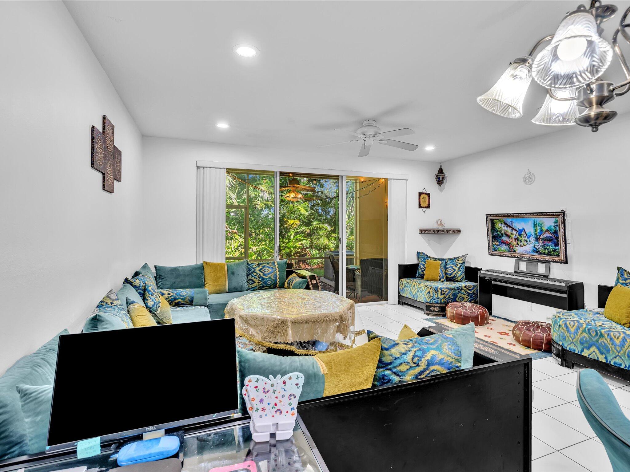 VERONA LAKES - Residential