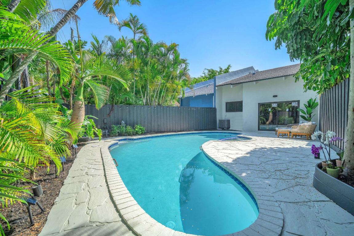 VICTORIA PARK CORR AMEN PLAT - Residential