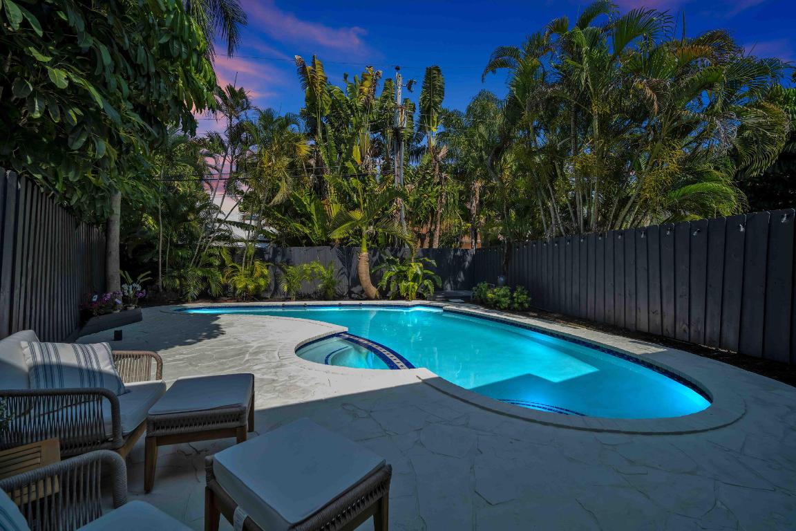 VICTORIA PARK CORR AMEN PLAT - Residential