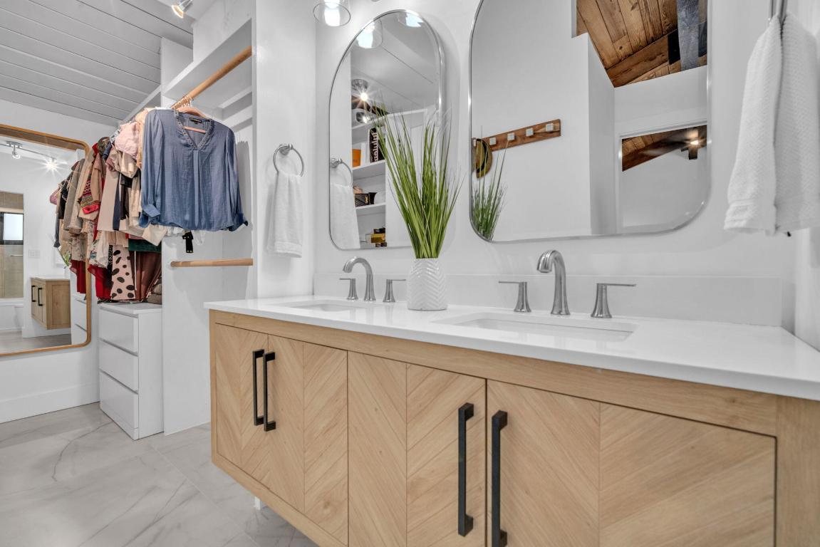 VICTORIA PARK CORR AMEN PLAT - Residential