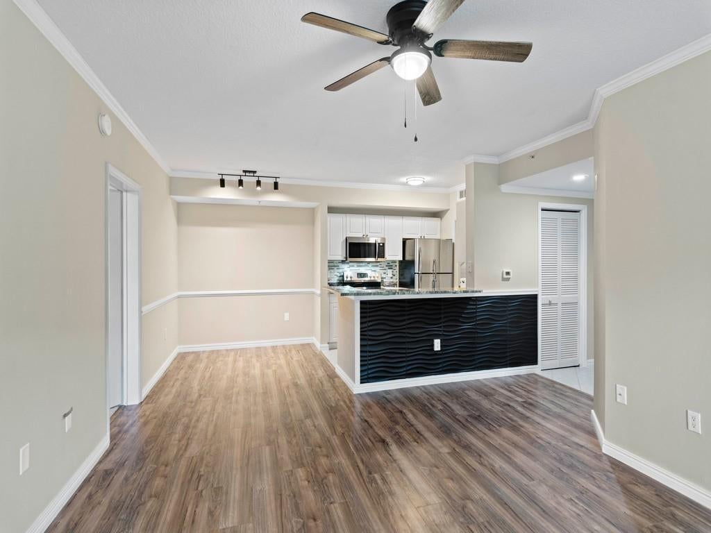 5095 FAIRWAYS Circle I105