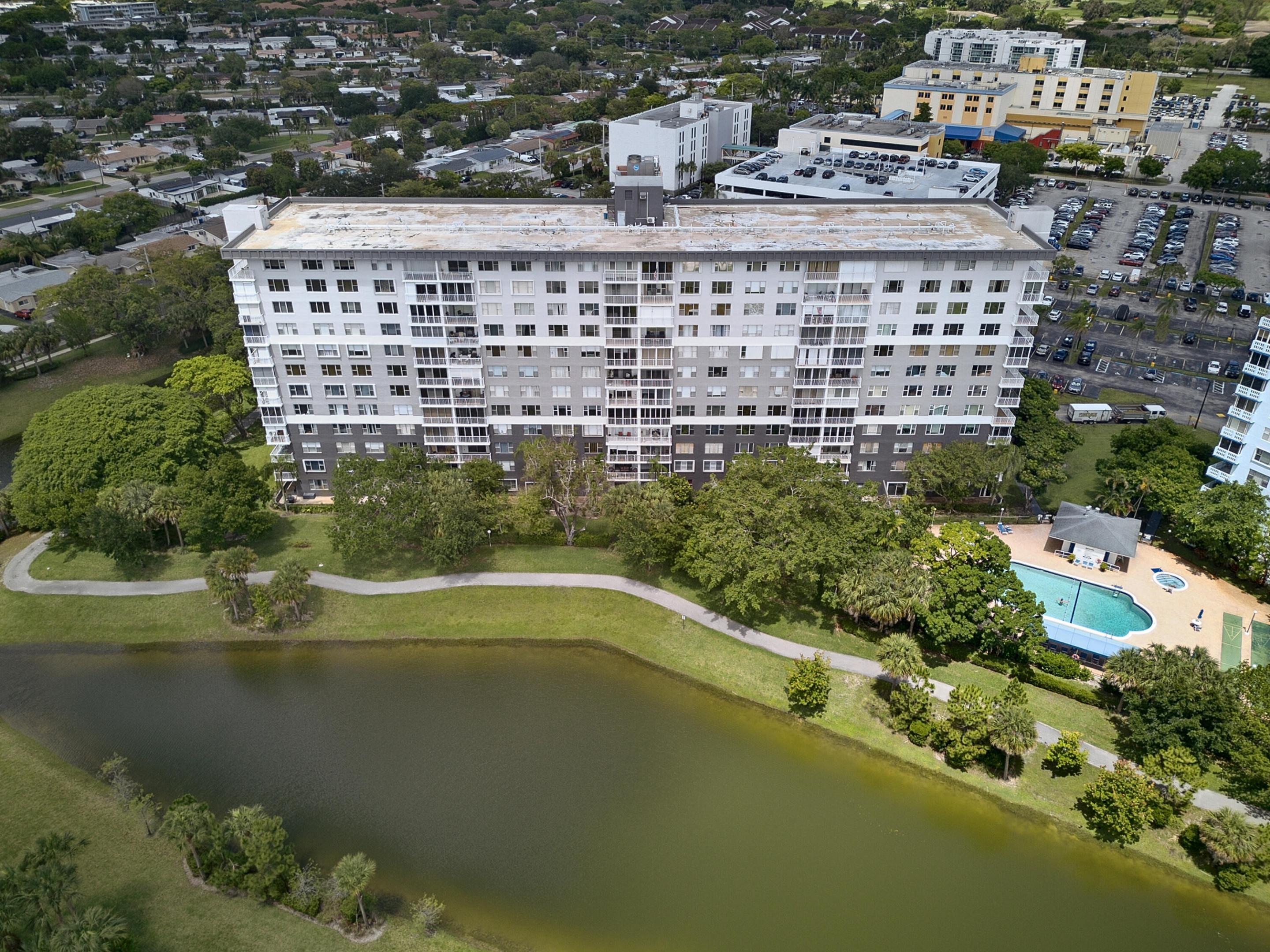 HILLCREST EAST NO 27 CONDO - Residential