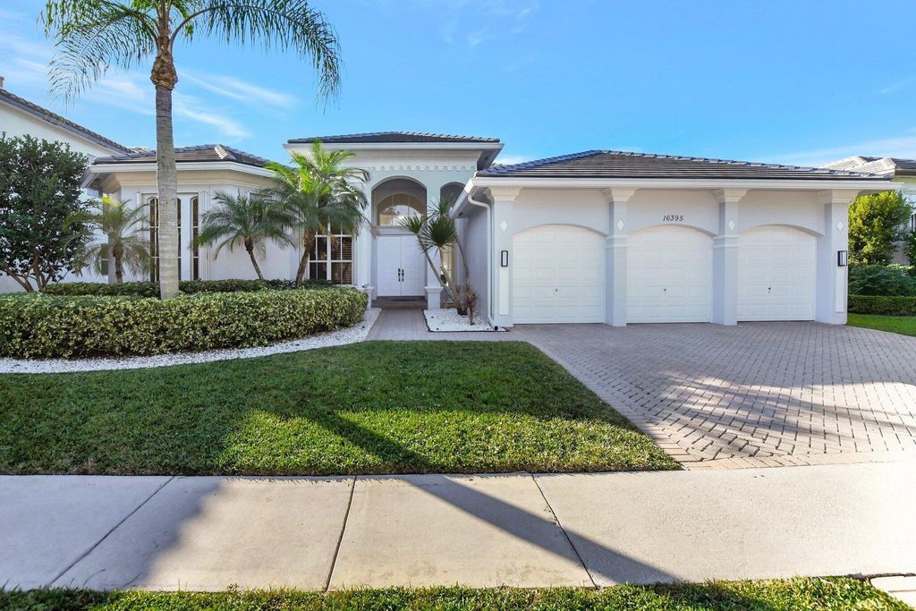Photo of 16395 Via Venetia W, Delray Beach, FL 33484 (MLS # R11041834)