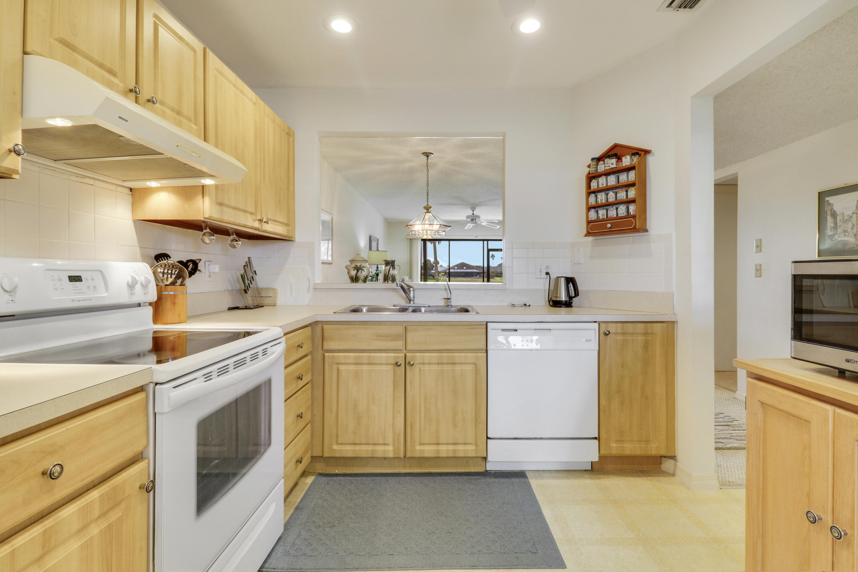 6980 SE Constitution Boulevard 105