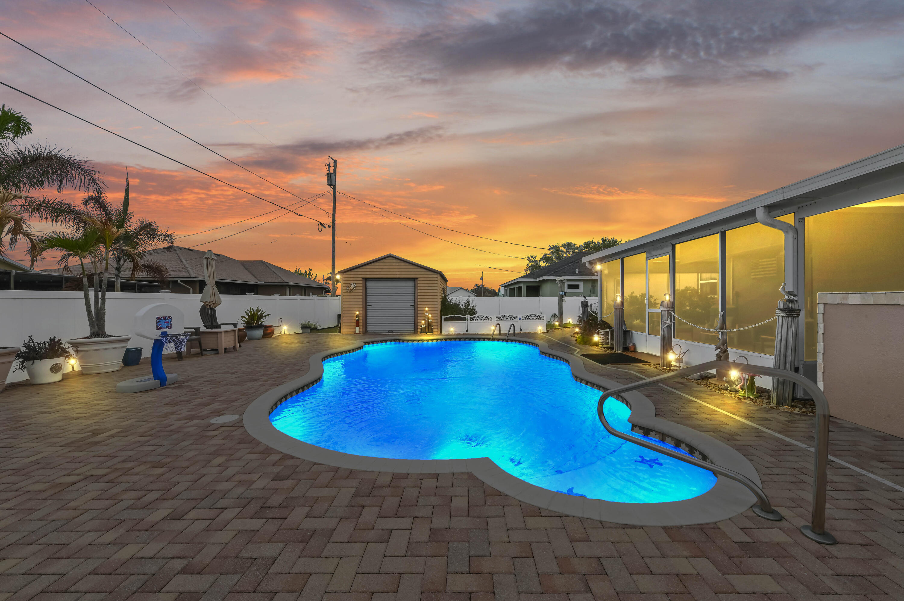 311 SW Dustin Avenue