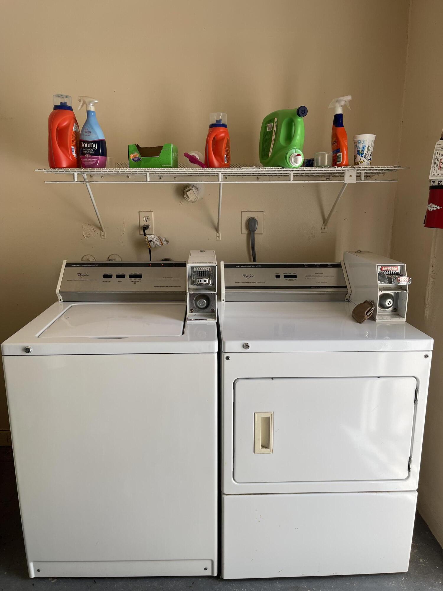 HIGH POINT OF DELRAY SEC 7 CONDO - Residential
