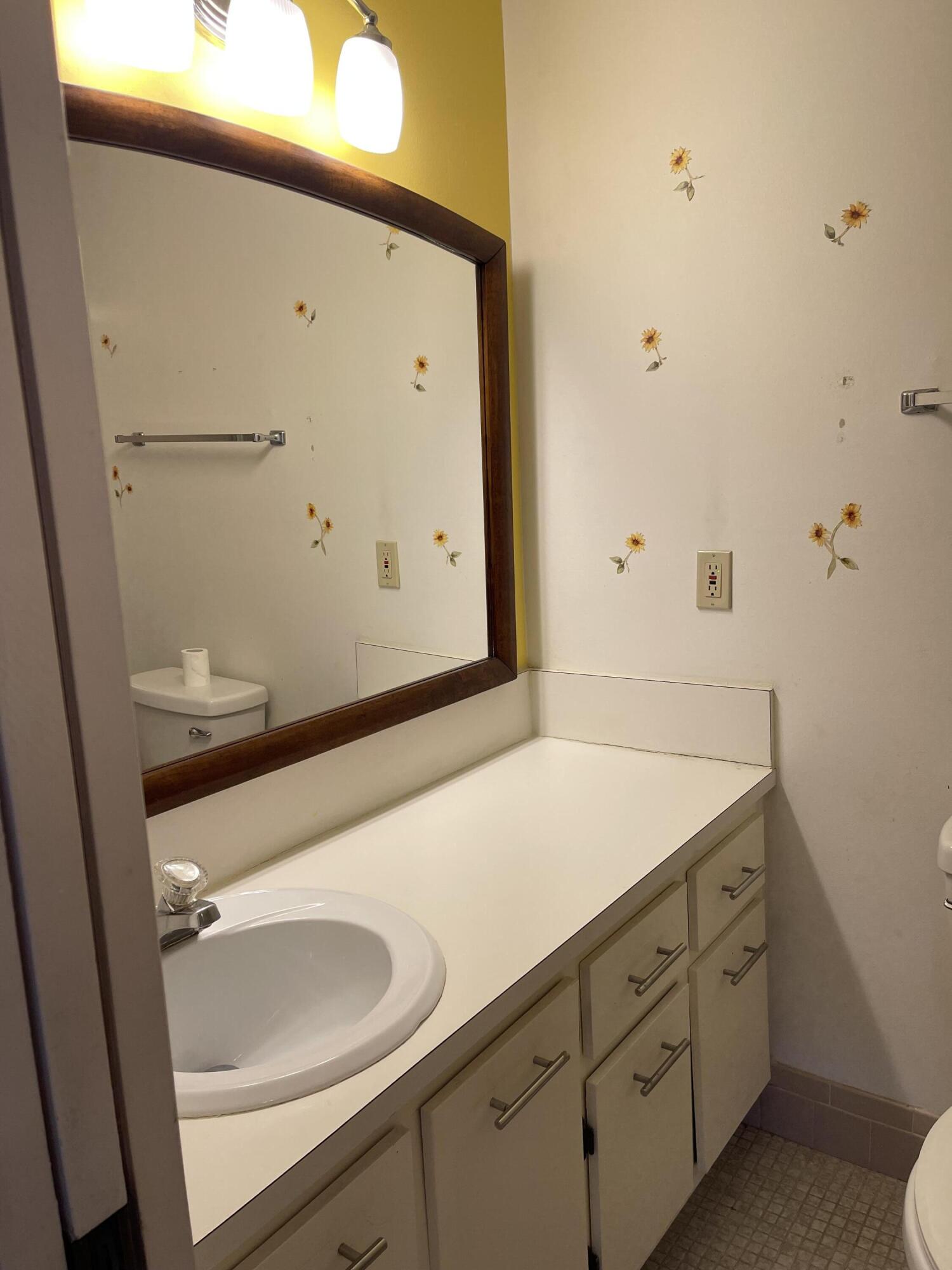 HIGH POINT OF DELRAY SEC 7 CONDO - Residential
