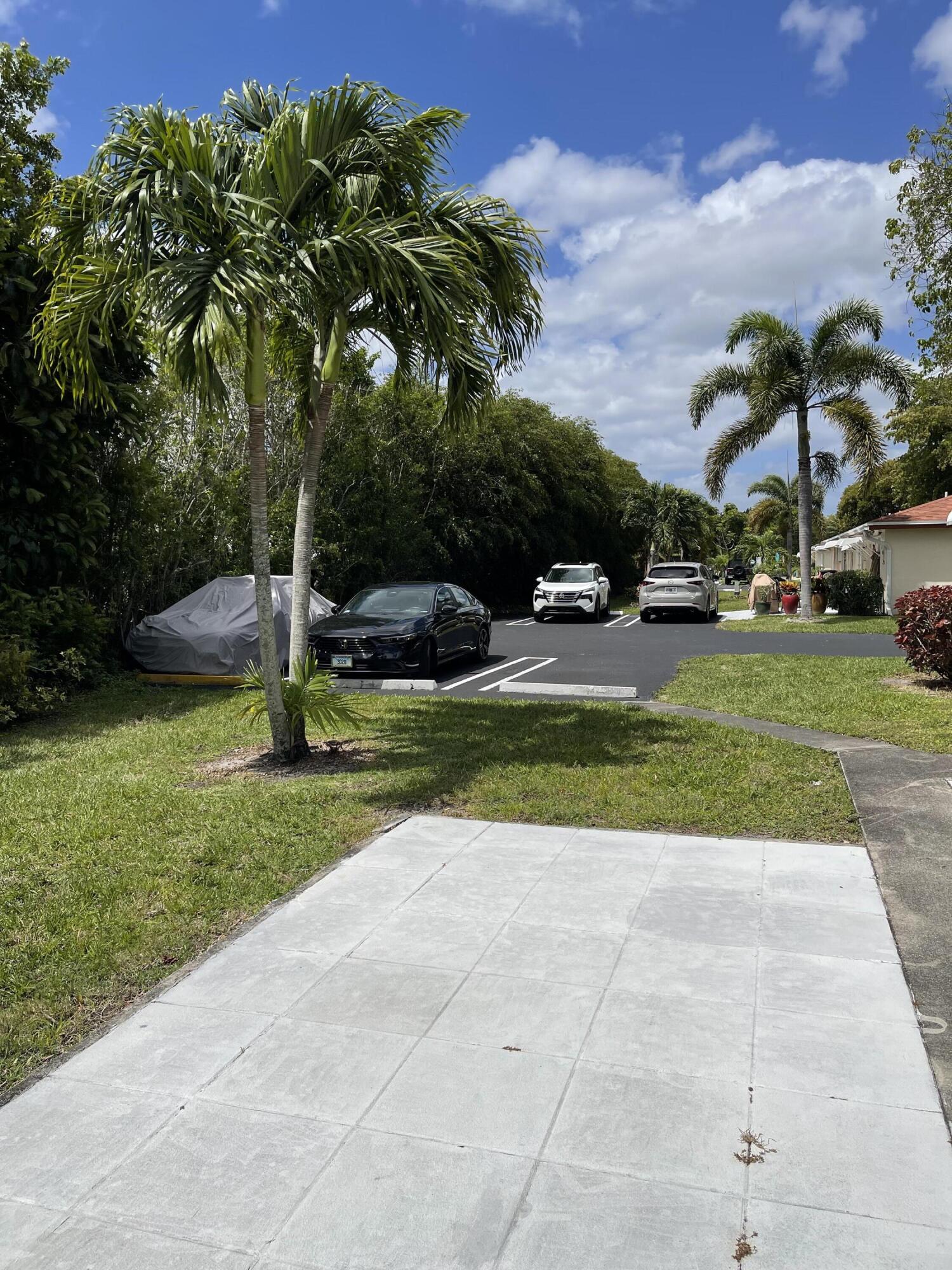 HIGH POINT OF DELRAY SEC 7 CONDO - Residential