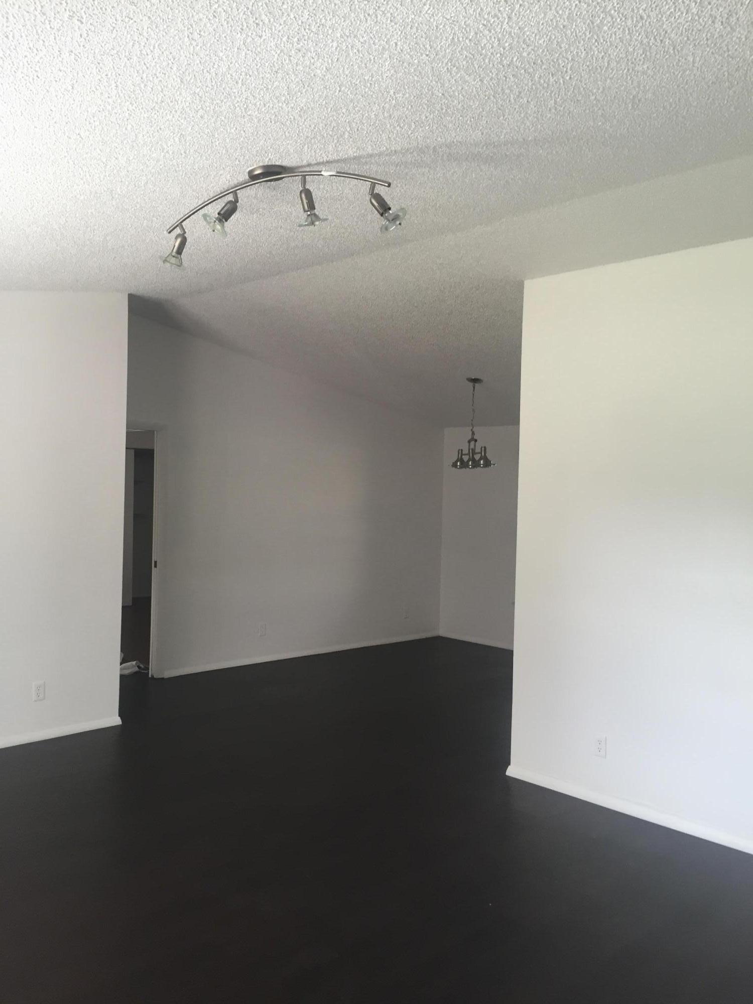 LE CHALET - Residential Lease