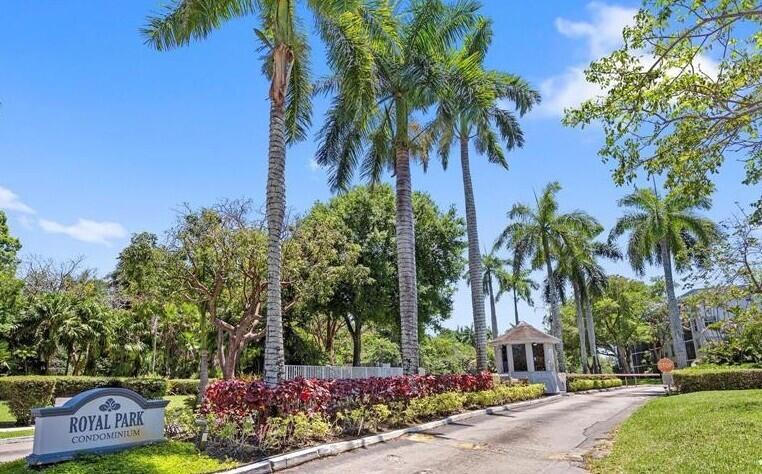 ROYAL PARK CONDO - Residential