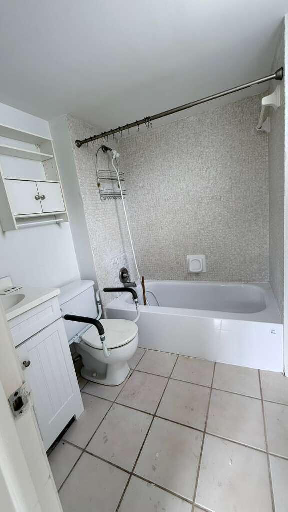 ROYAL PARK CONDO - Residential