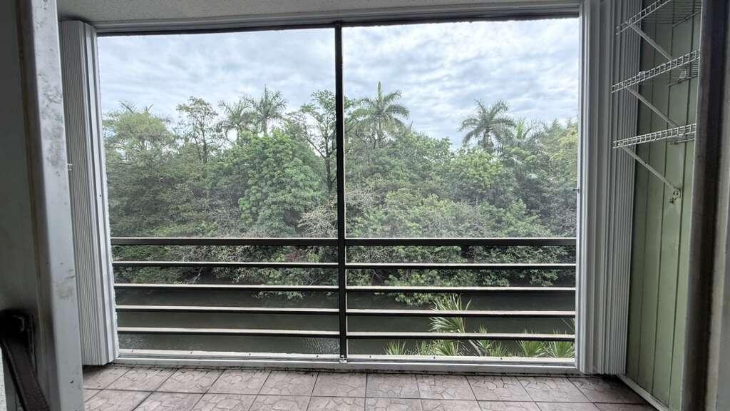 ROYAL PARK CONDO - Residential