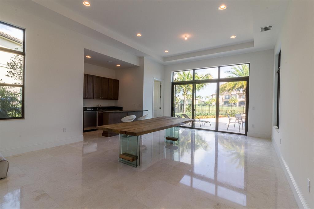 SEVEN BRIDGES - Residential