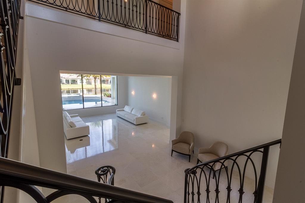 SEVEN BRIDGES - Residential