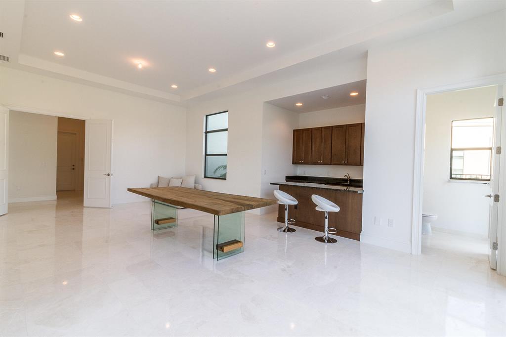 SEVEN BRIDGES - Residential