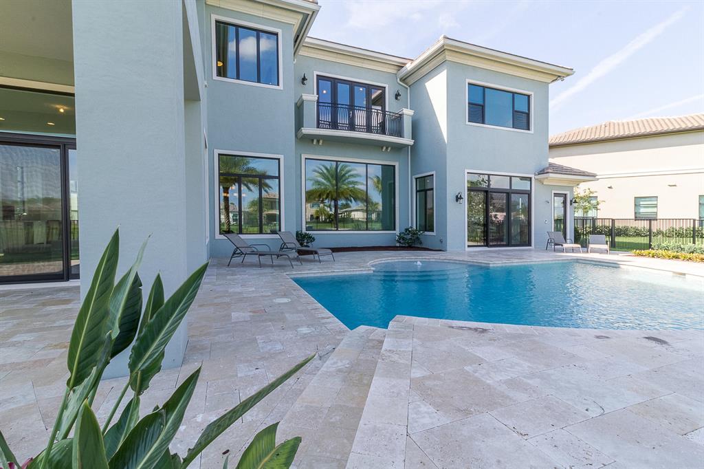 SEVEN BRIDGES - Residential