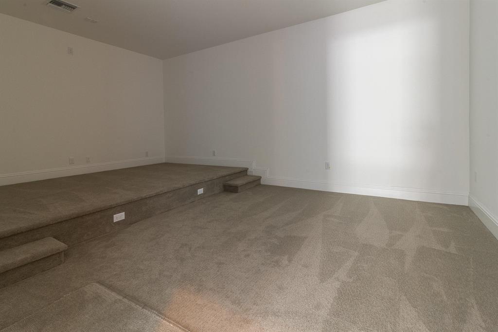 SEVEN BRIDGES - Residential